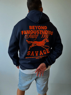 Sudadera oversized con diseño de lobo en la espalda