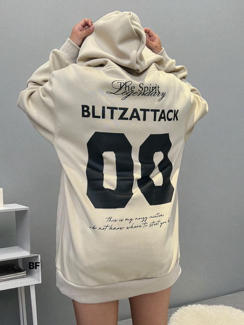 Sudadera oversized con diseño en la espalda